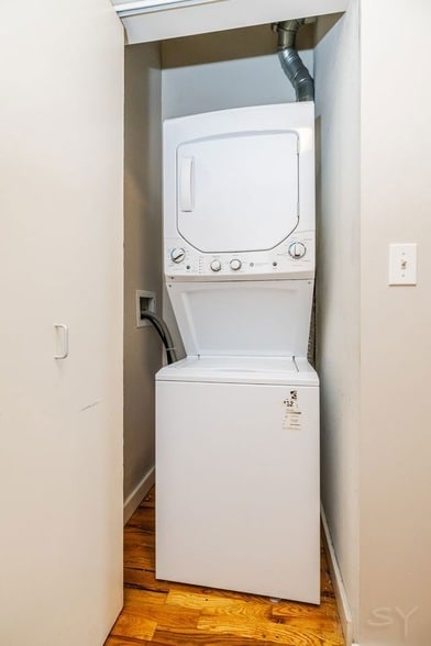 Building Photo - 1720 S Michigan Ave