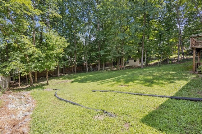 Building Photo - 20 Cherry Laurel Dr