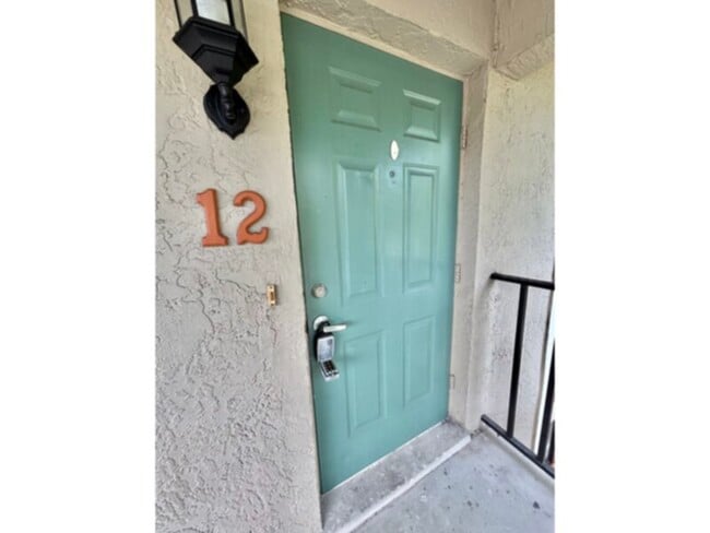 Primary Photo - 2 Bedroom 2 Bath Apartments! Multiple Unit...