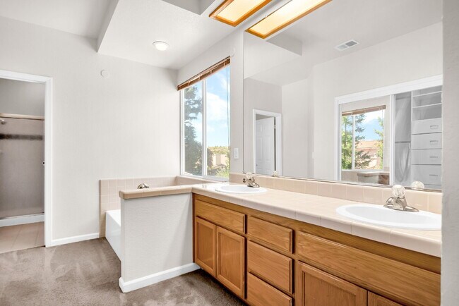 Building Photo - Move-In Ready 5-Bed, 3-Bath Gem in a Covet...