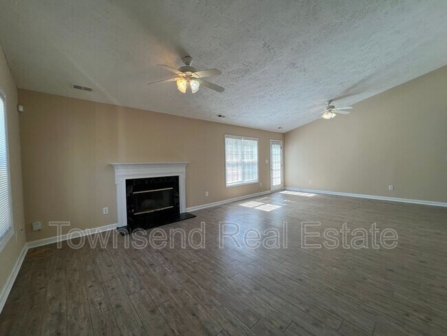 Building Photo - 566 Crooked Creek Ct