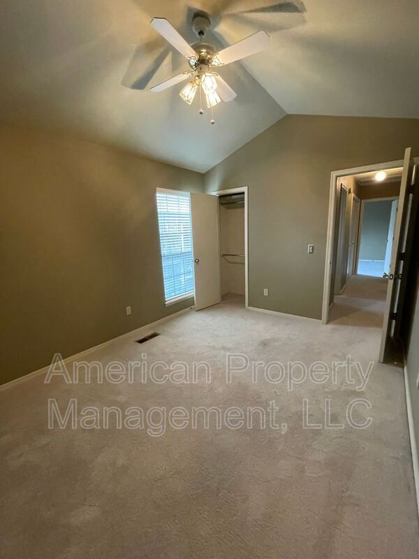 Building Photo - 8841 S Canton Pl