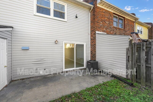 Building Photo - 129 Hickok Cir