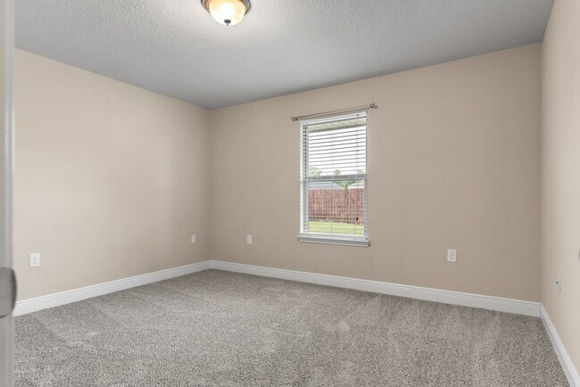 Building Photo - 4599 Belvedere Circle