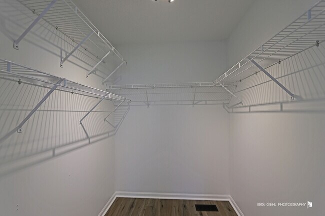 Building Photo - 211 Dogwood Ct