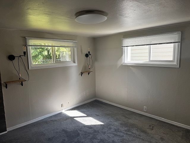 Building Photo - 3860 Kittyhawk Dr NW