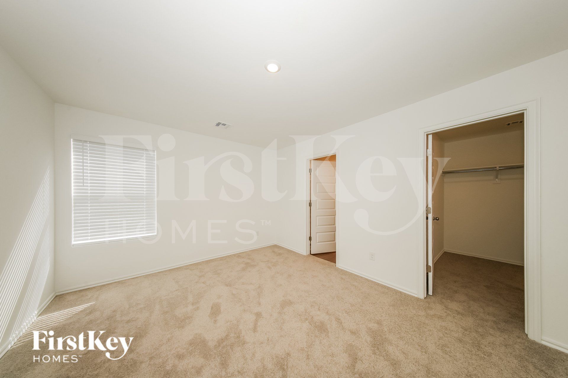 Building Photo - 437 Labelle Ln