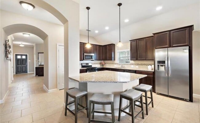 Building Photo - 8727 Seguin Cove Ln