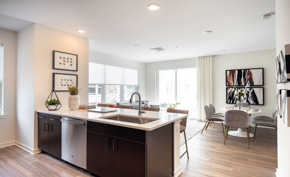 Interior Photo - GROVE AT PISCATAWAY