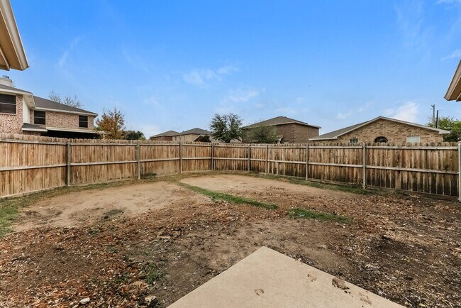 Building Photo - 1917 Indian Lilac Dr