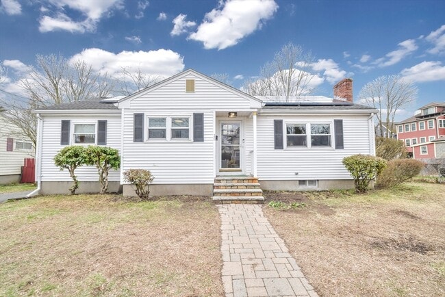 Building Photo - 15 Union Ave