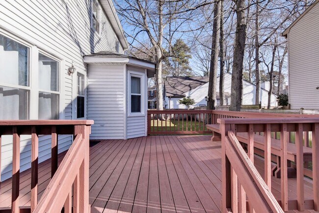 Building Photo - Great Corner Lot in Kiln Creek