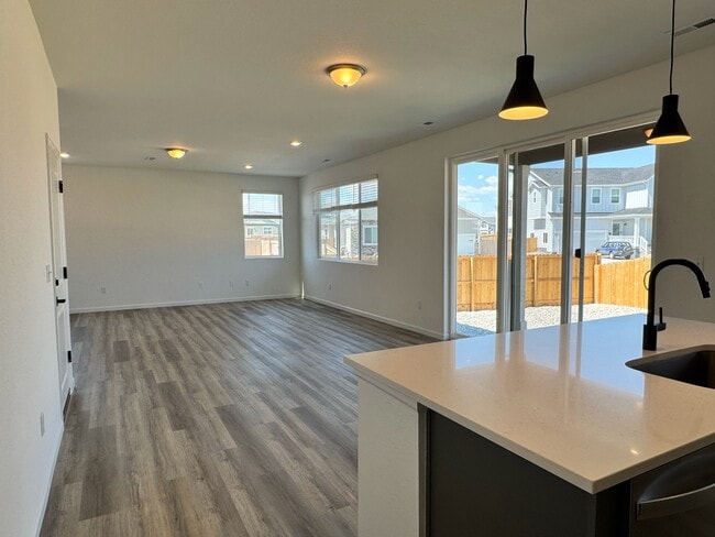 Building Photo - 5963 Sawdust Dr