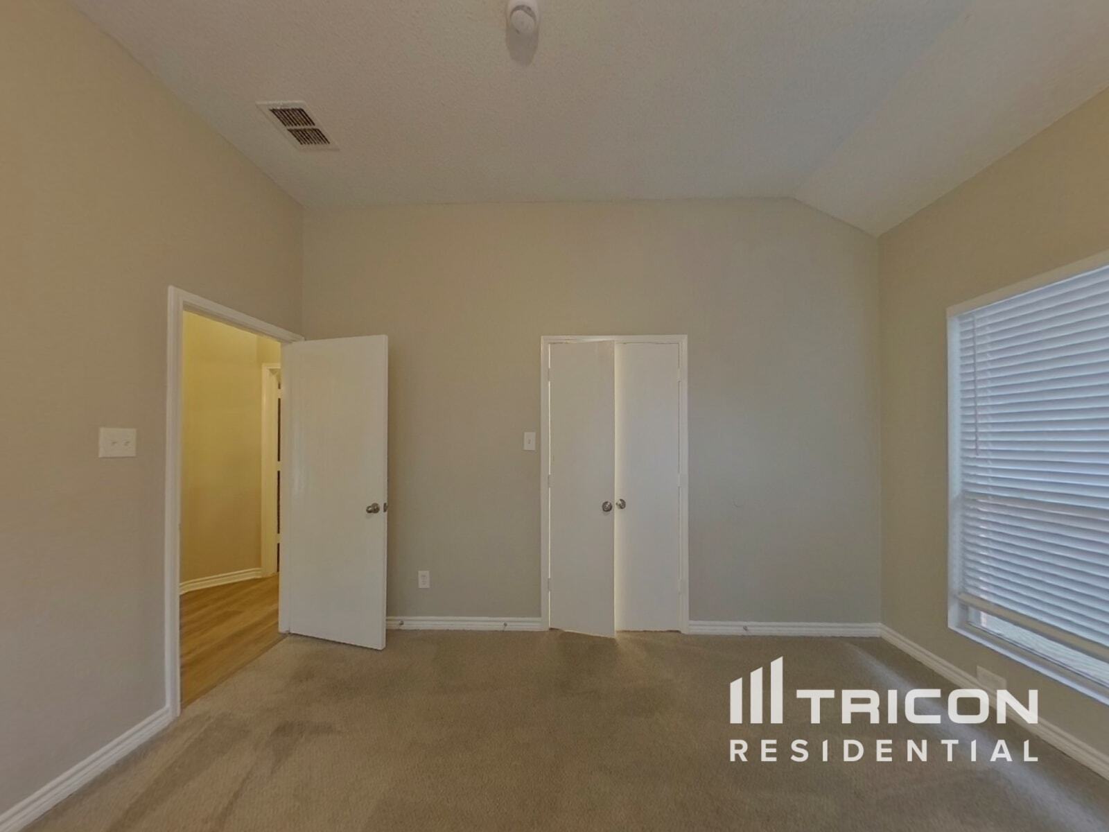 Building Photo - 300 Westbrook Dr