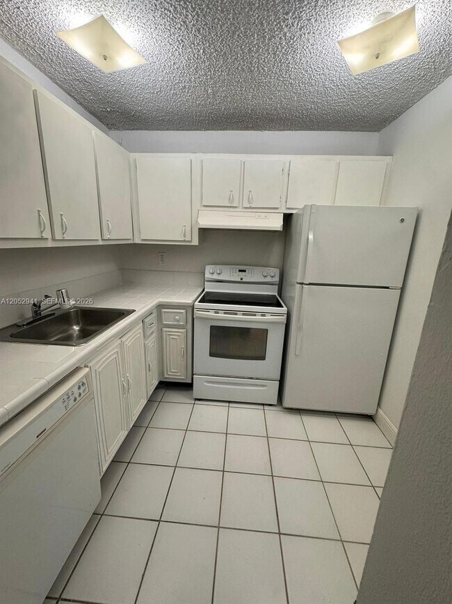 Building Photo - 488 NW 165th St