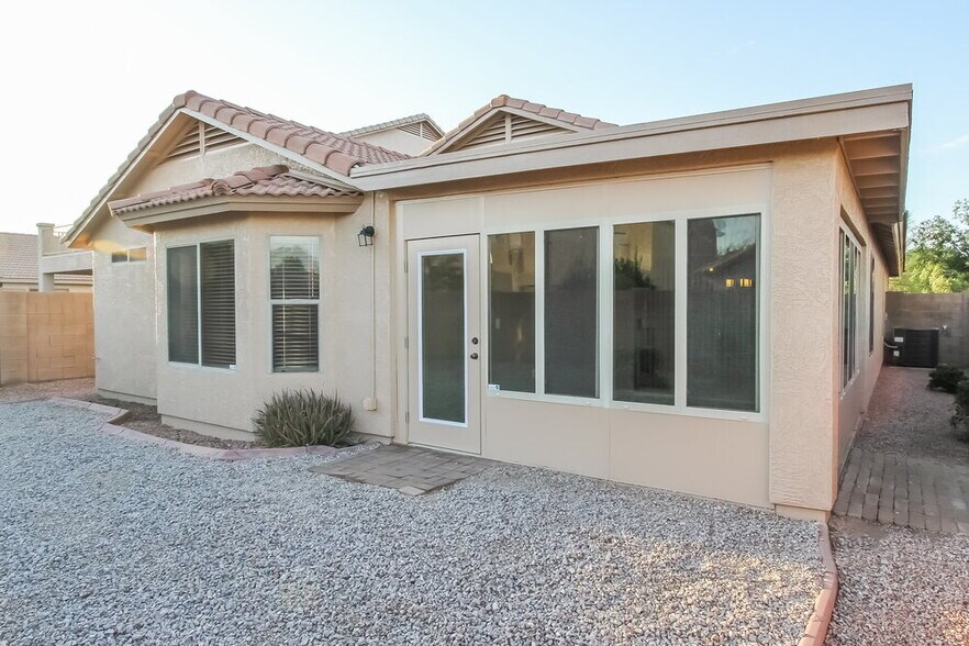 Building Photo - 13147 W Banff Ln