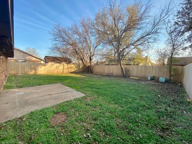 Building Photo - Welcome home!