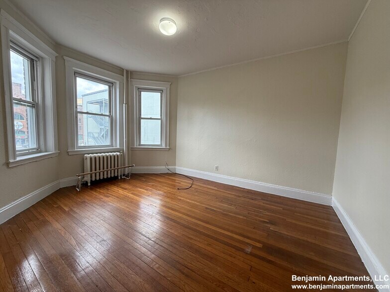 Building Photo - 1167 Boylston St