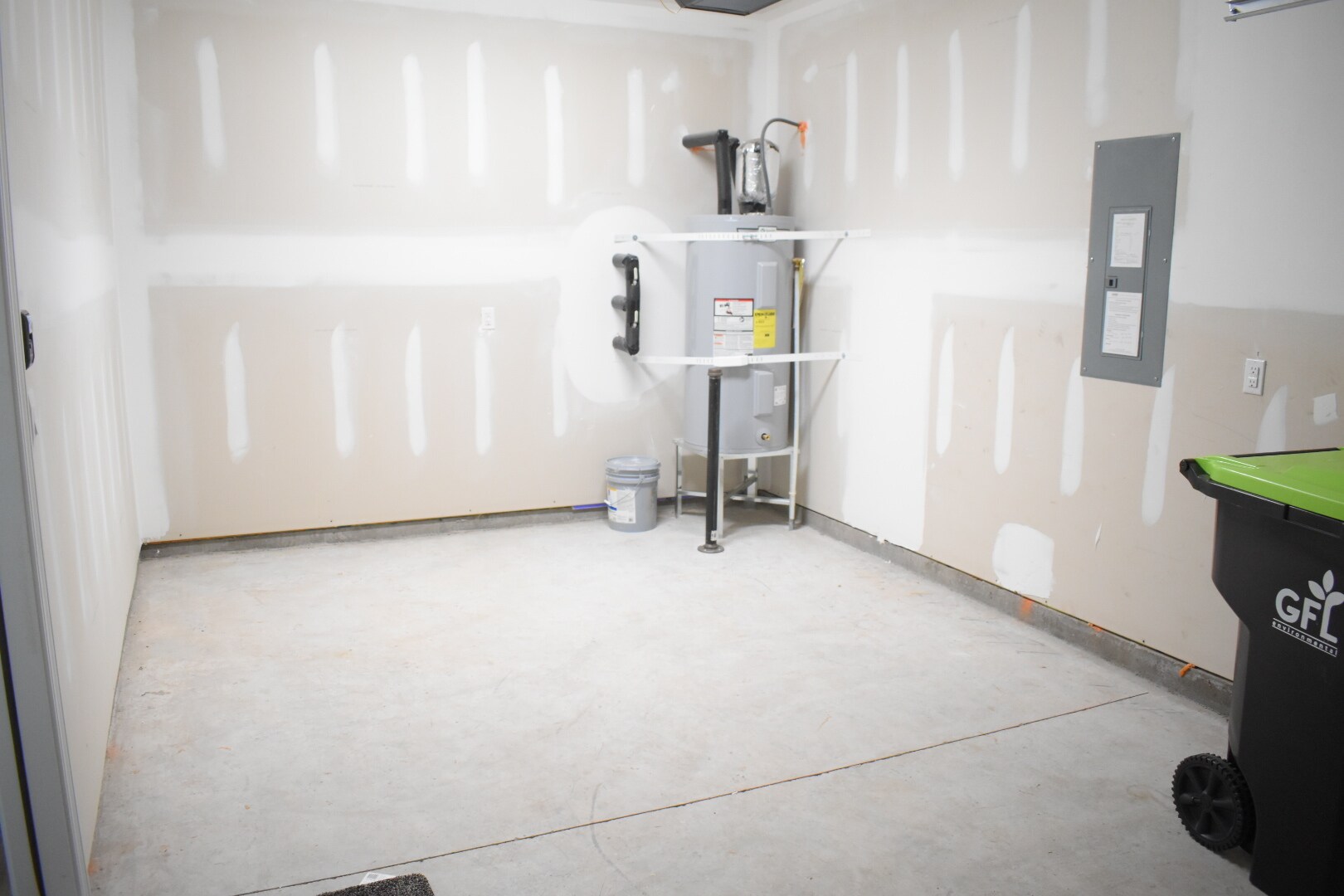 Building Photo - 1070 Clapboard Ln