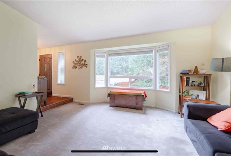 Building Photo - 4744 Beverly Dr NE