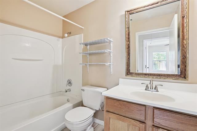 Building Photo - 4601 Bundyhill Dr