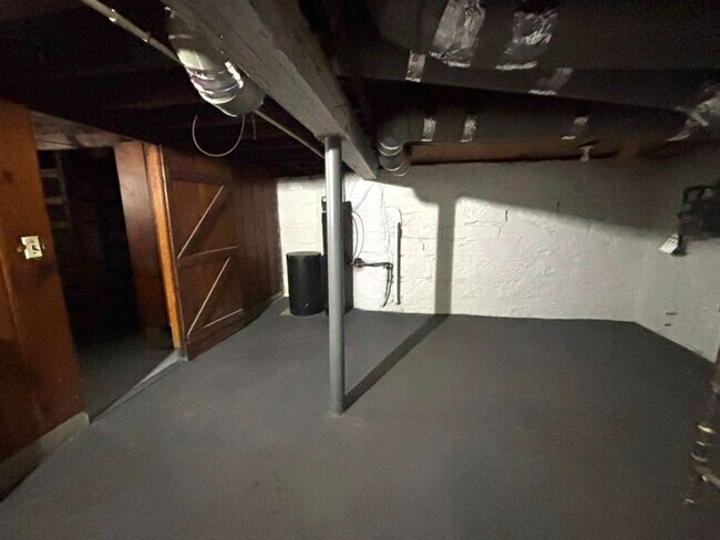 Building Photo - 6407 Dibble Ave