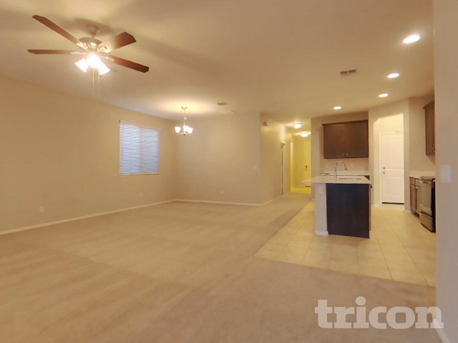 Building Photo - 17762 Via Luna Dr