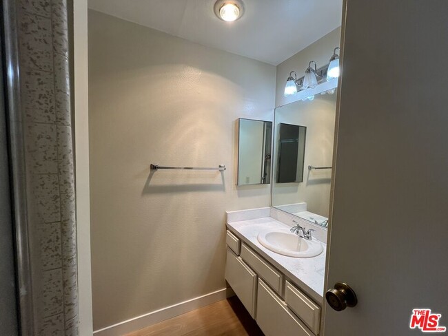 Building Photo - 28549 Conejo View Dr