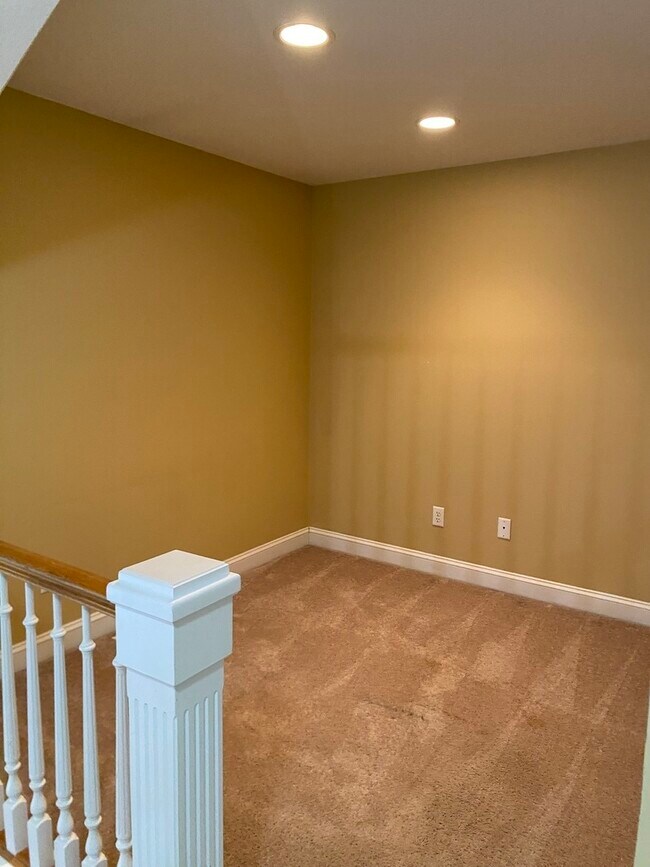 Building Photo - 1835 Marina Dr