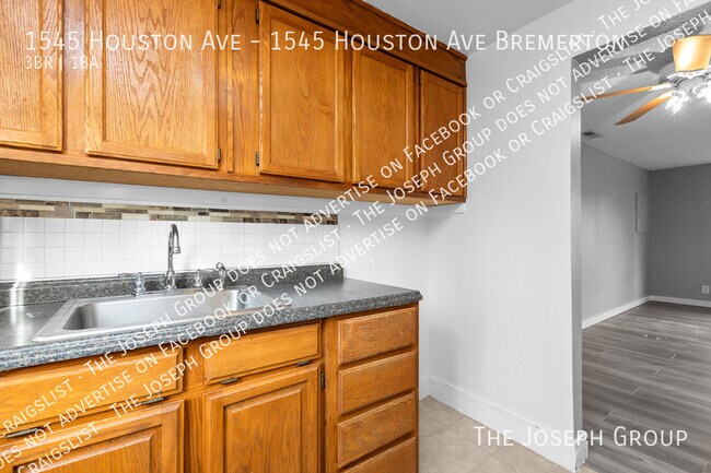 Building Photo - 1545 Houston Ave