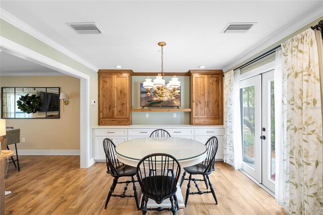 Building Photo - 6618 Country Club Rd