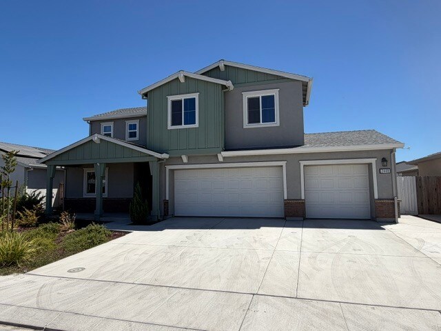 Building Photo - 2448 Riparia St