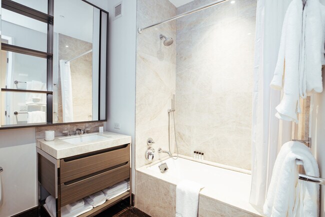 Building Photo - 4515 Desantis Ct