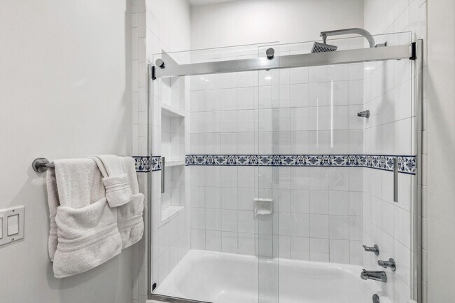 Building Photo - 3301 NE 16th St