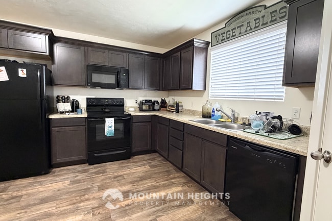 Building Photo - 4198 W High Gallery Ct