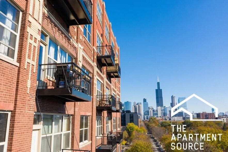 Building Photo - 1515 W Monroe St