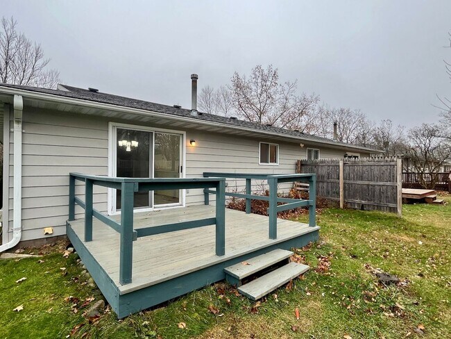 Building Photo - 1724-1726 Lenard St