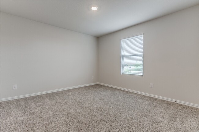 Building Photo - 5011 Bellhurst Dr