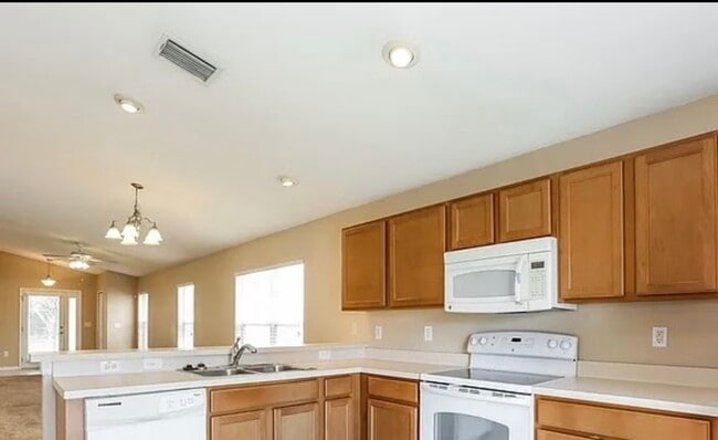 Building Photo - 7804 Maroon Peak Dr