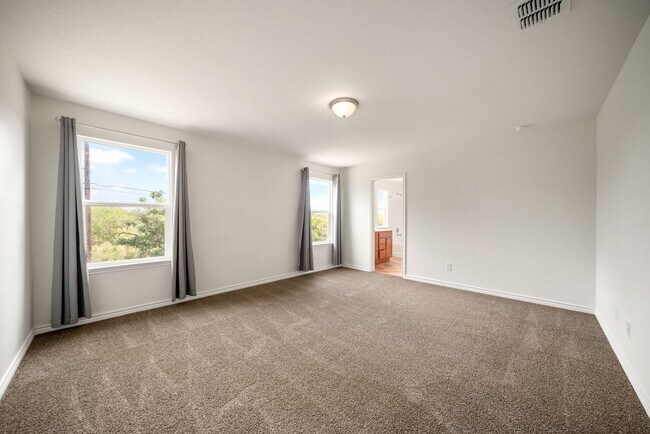Building Photo - 3218 Comanche Crossing