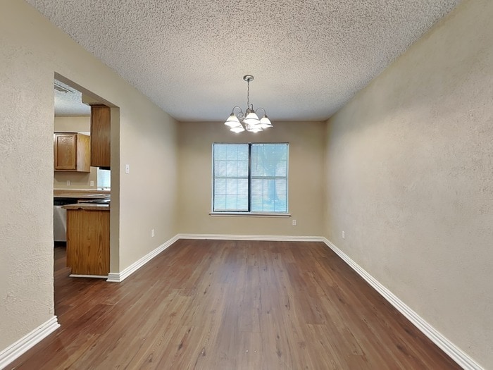 Building Photo - 209 Ripplewood Dr