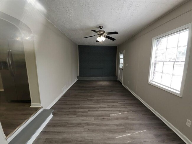 Building Photo - 2879 Port Royal Ln