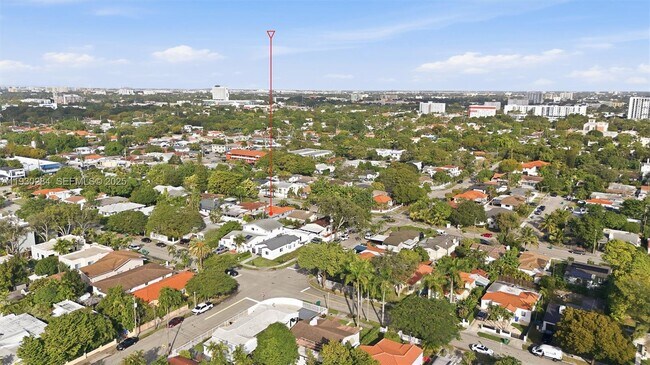 Building Photo - 2120 SW 16th St