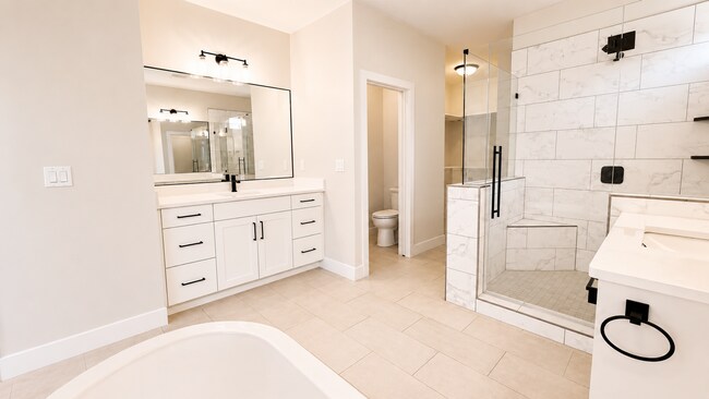 Building Photo - 436 S Desert Shelter Dr