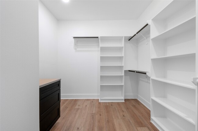 Building Photo - 1113 Danube St