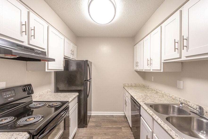 2BR, 1BA - 1,000SF - Valley Station Apartment Homes