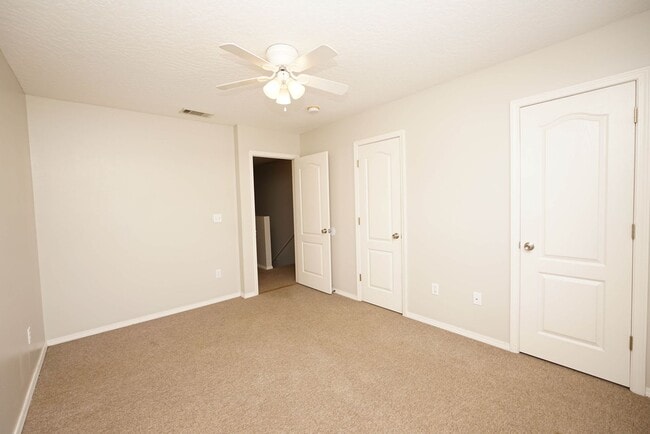 Building Photo - Two bed townhome in Bluewater with a Commu...