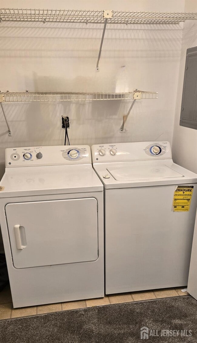 Building Photo - 3015 Lighthouse Ln