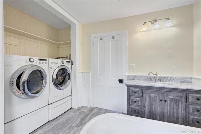 Building Photo - 7 Schunnemunk Rd