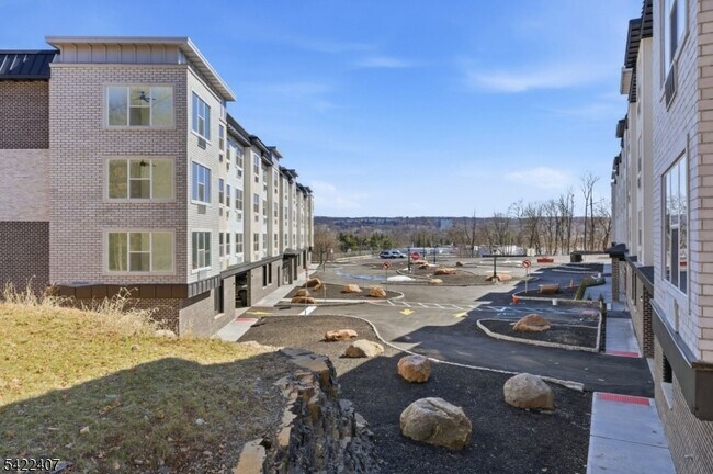 Building Photo - 95 Shepherds Ln